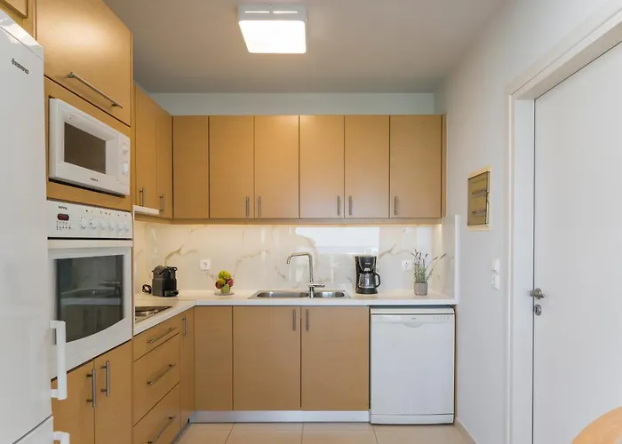 Olive Chrysi Luxury With In-room Plunge Pool * خانيا