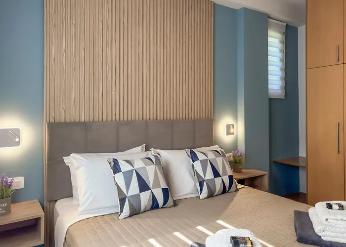 Olive Chrysi Luxury With In-room Plunge Pool * خانيا